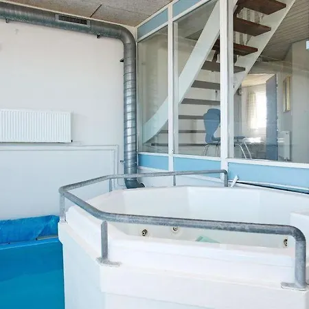 Sleeps 12 Pool Wifi Tornby Strand